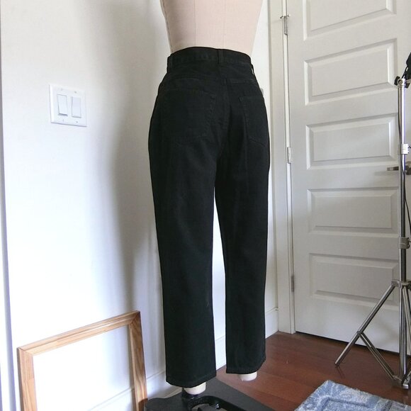 Floral Embroidered Black Jeans - Picture 4 of 6